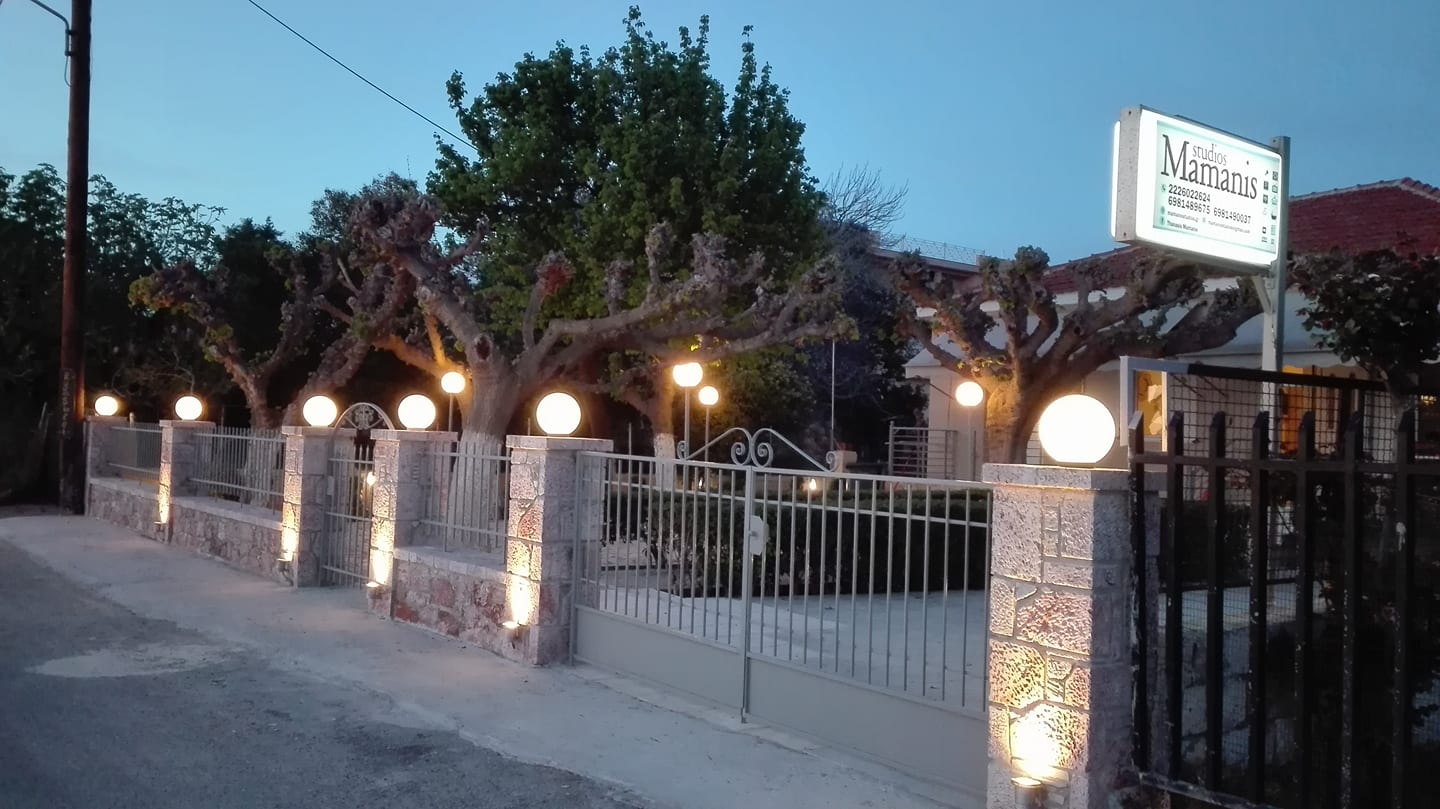 Εξωτερικός χώρος των Mamanis Studios